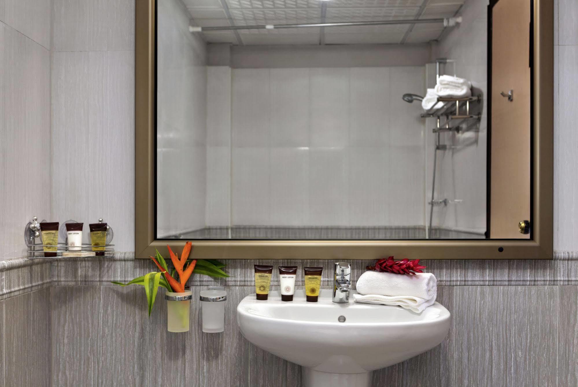 Bravia Hotel Ouagadougou Eksteriør bilde